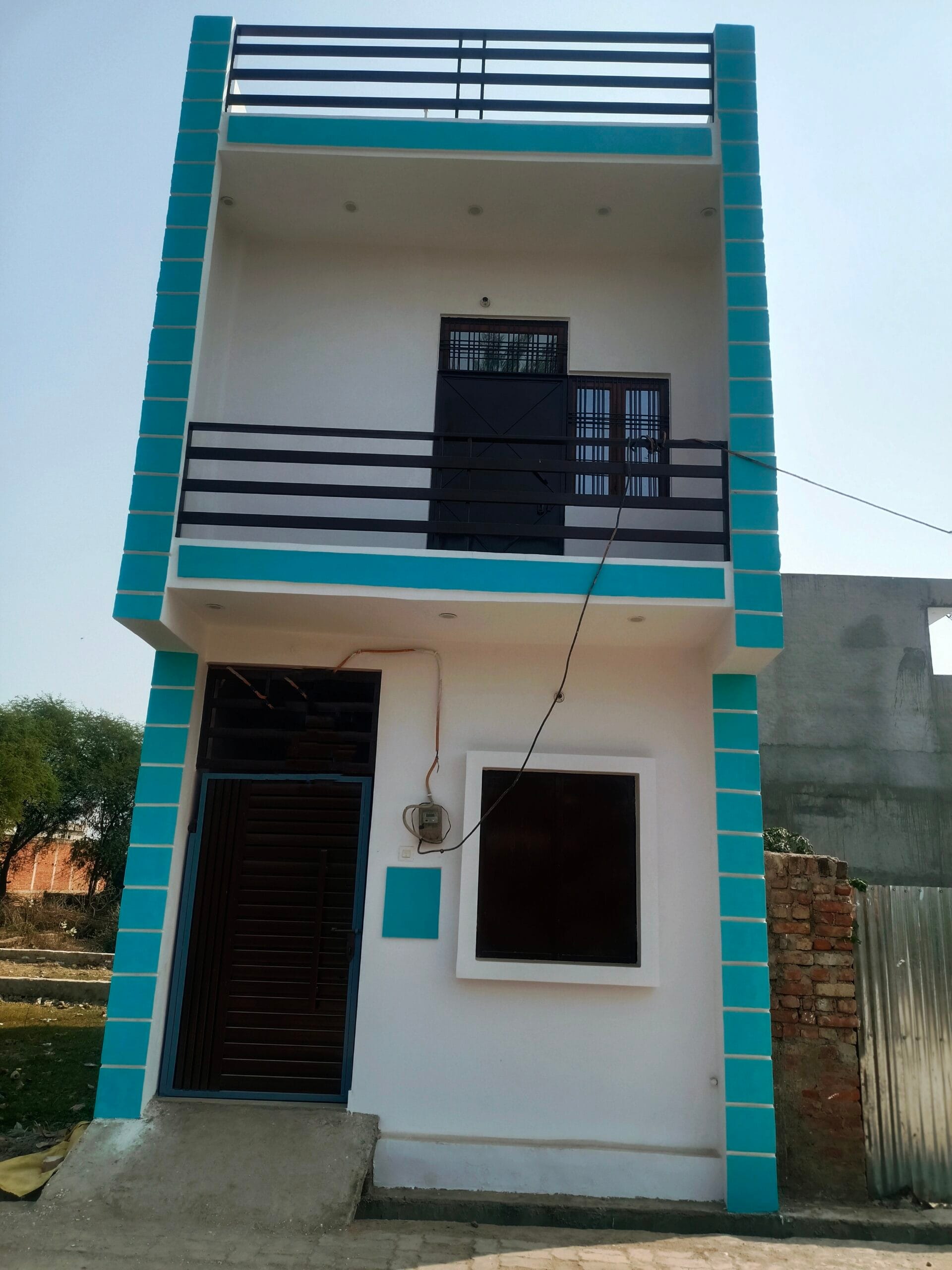 House on sale, Real Estate agent