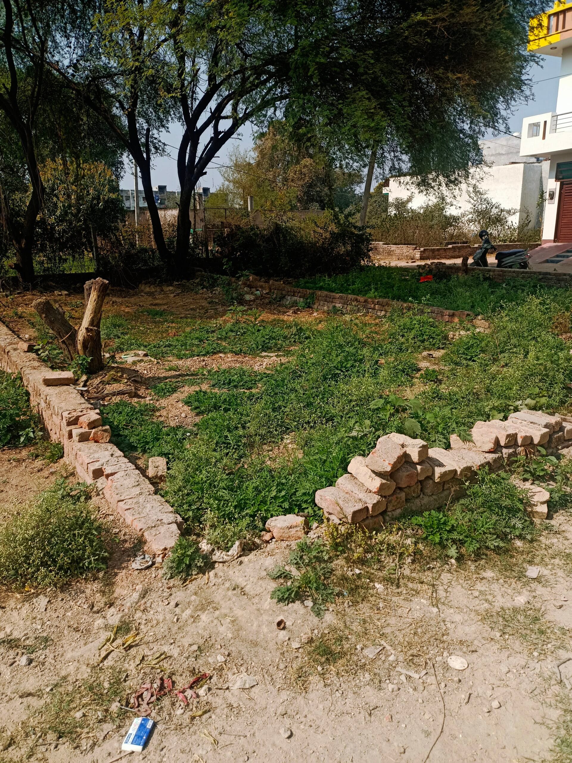 Plot on sale , Real Estate company